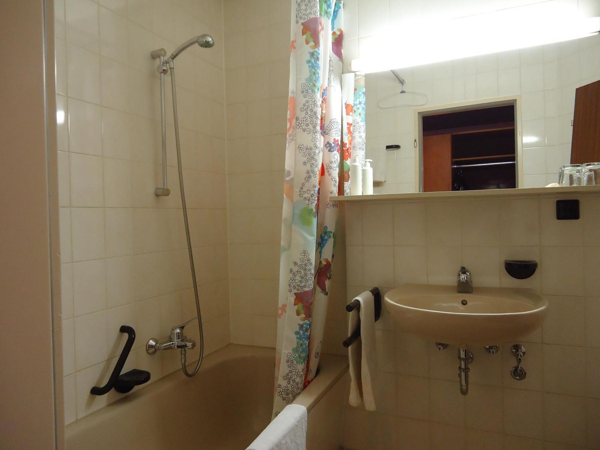 Enjoyhotel Garni Stuttgart 2*
