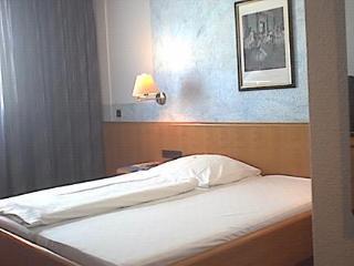 Enjoyhotel Garni Stuttgart Parkplatz Sprinter Penny Hotel