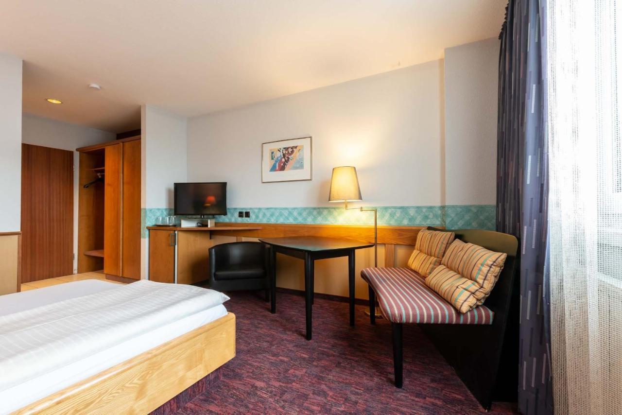 Enjoyhotel Garni Stuttgart Parkplatz Sprinter Penny Hotel 2*