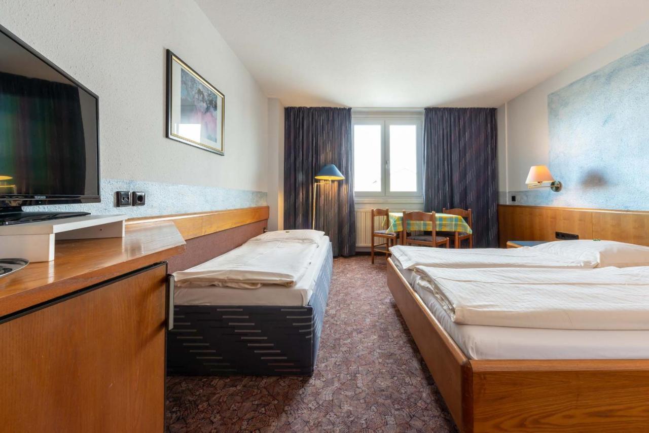 Enjoyhotel Garni Stuttgart Parkplatz Sprinter